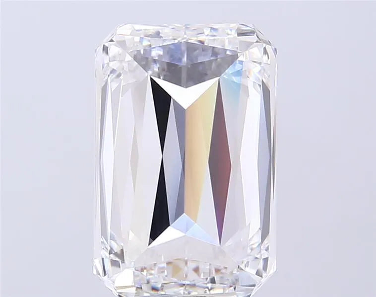 6.68ct Radiant Lab Grown Diamond (Colour E, Clarity VVS1, IGI Certified)