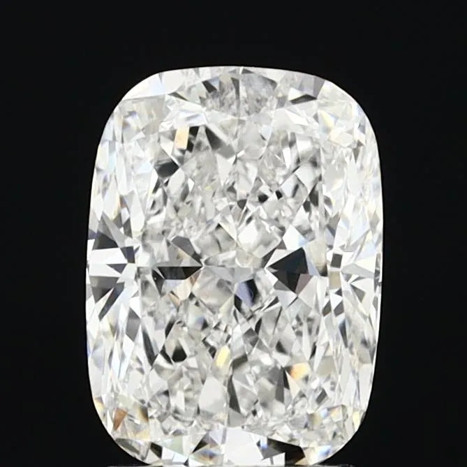 2.51ct Cushion modified Lab Grown Diamond (Colour E, Clarity VVS2, IGI Certified)