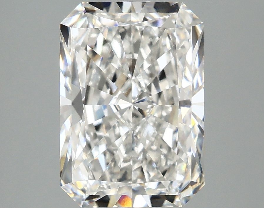 2.90ct Radiant Lab Grown Diamond (Colour E, Clarity VVS2, IGI Certified)