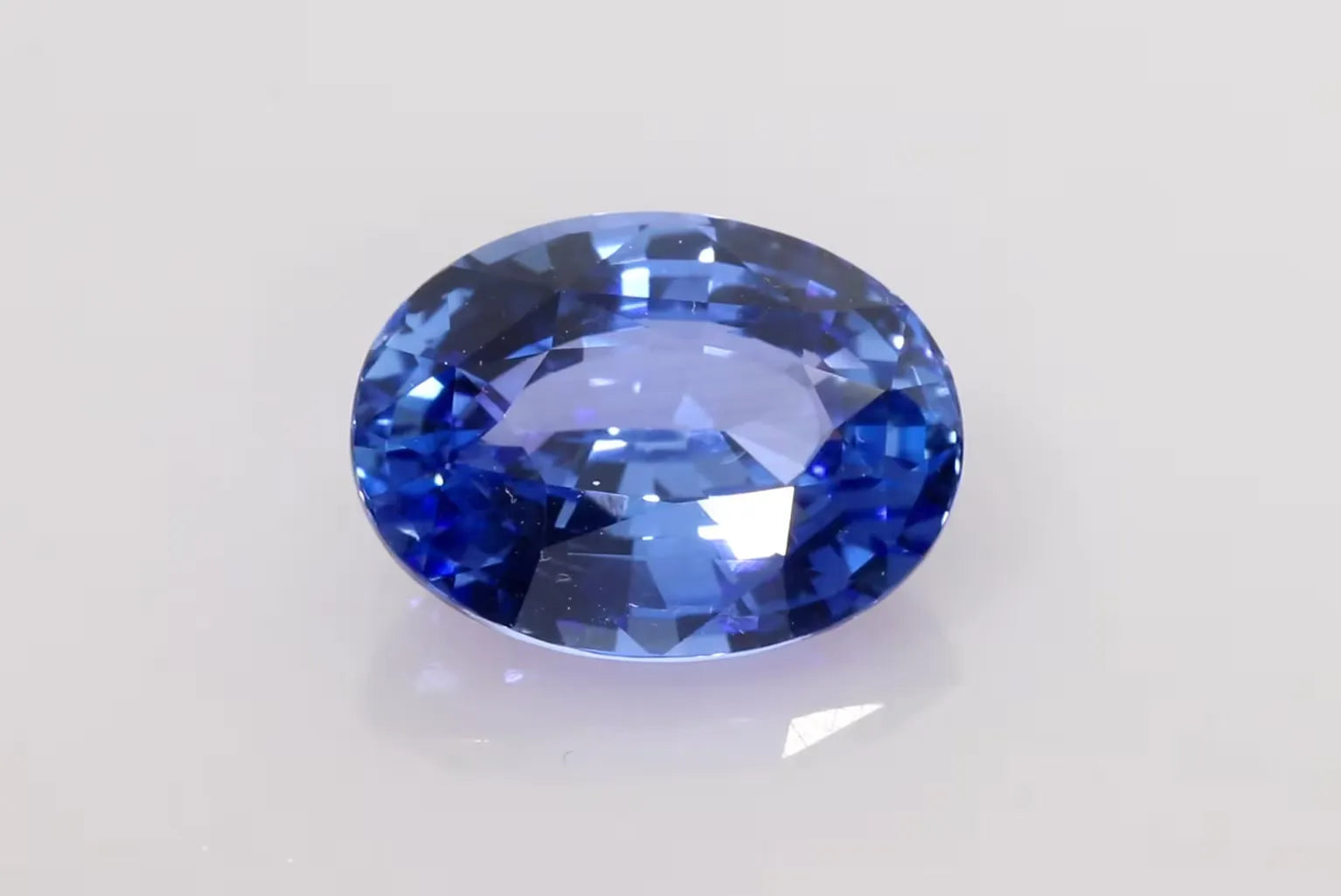 7.52ct Oval Natural Sapphire (Colour Blue, Clarity Eye Clean, Cut Faceted)