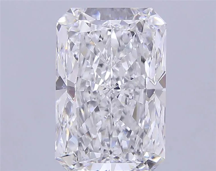 7.58ct Radiant Lab Grown Diamond (Colour E, Clarity VVS2, IGI Certified)