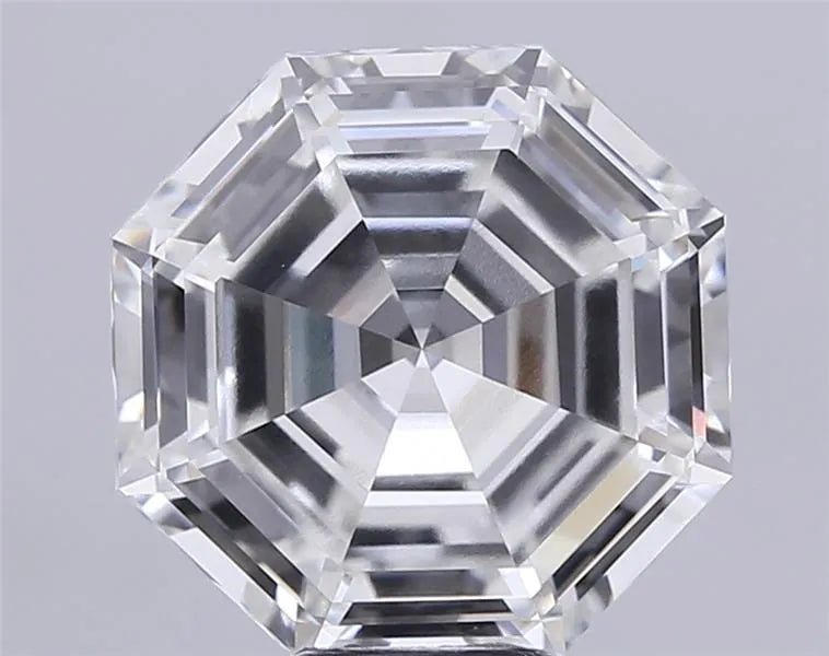 8.16ct Octagonal Lab Grown Diamond (Colour F, Clarity VVS2, IGI Certified)