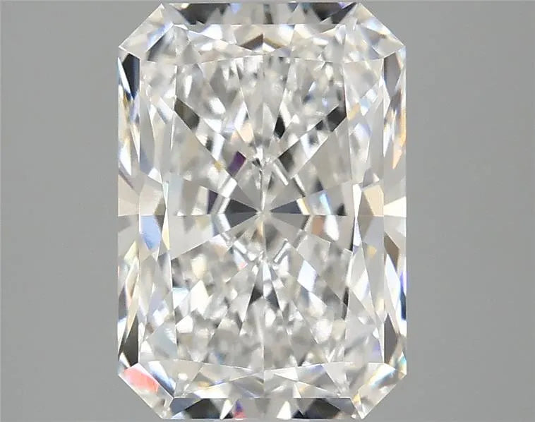 3.09ct Radiant Lab Grown Diamond (Colour E, Clarity VVS2, IGI Certified)