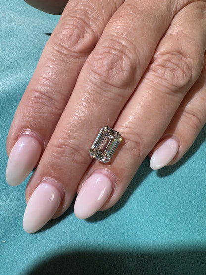 5.10ct Emerald Cut Lab Grown Diamond (Color: F Clarity: VS1)