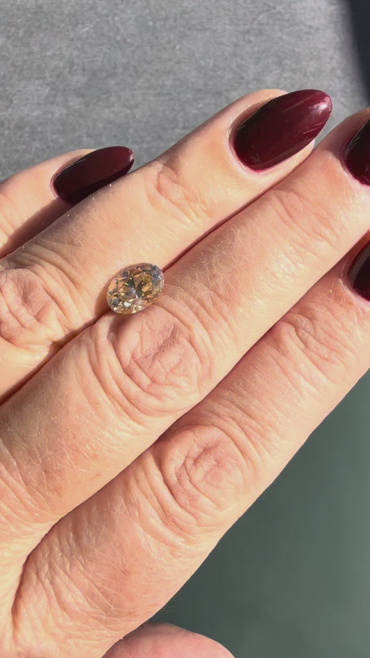 2.50ct Oval Moissanite Loose Stone (Color: Champagne)