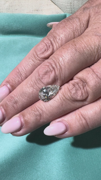 5.09ct Pear Cut Lab Grown Diamond (Color: G Clarity: VS1)