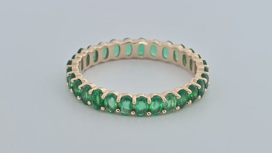 1.25ctw Oval Shaped Emerald Lab Grown Eternity Band